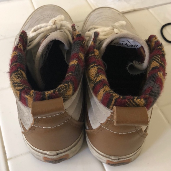 Vans Womens size 9/ Mens 7.5 - Picture 3 of 5